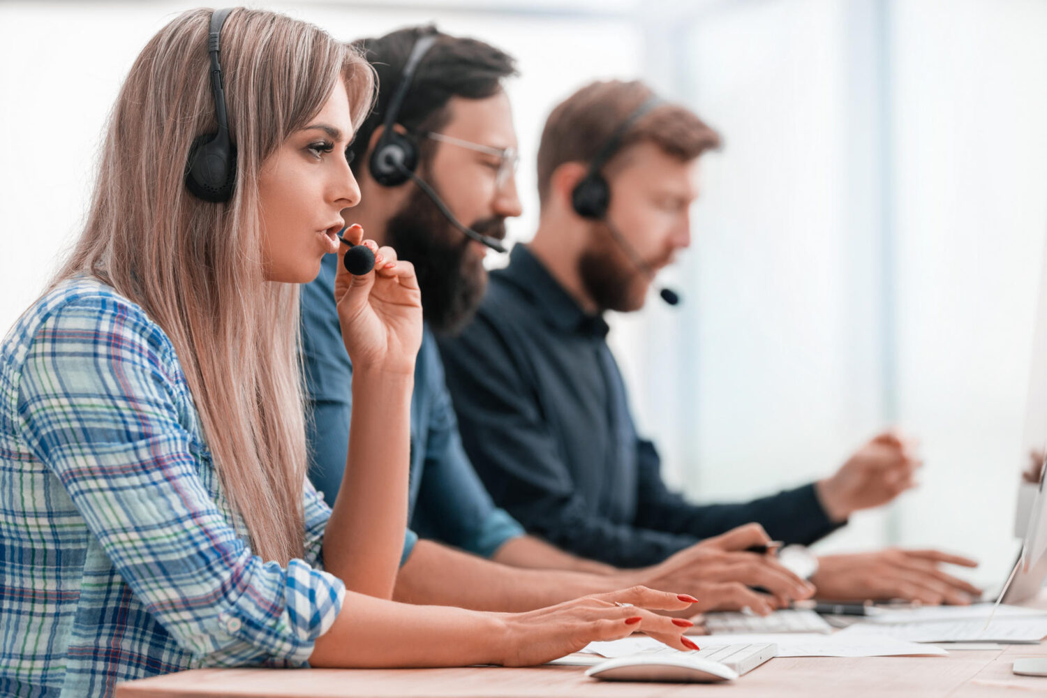 The Future of Customer Service: How AI-Driven Contact Centers Are Redefining the Customer Experience