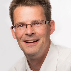 Steffen Rohrbach ist ein ERP- und Systemexperte für Microsoft AX2012 und D365 Finance and Operations